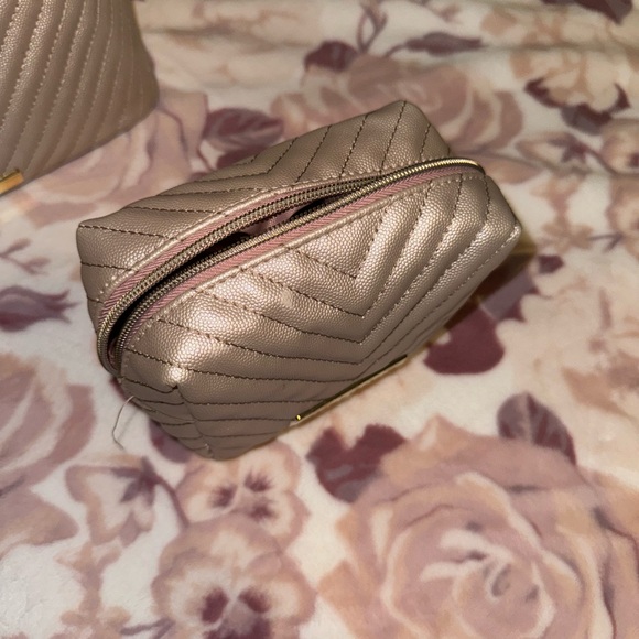 Tartan and Twine cosmetics bag set - Picture 9 of 12